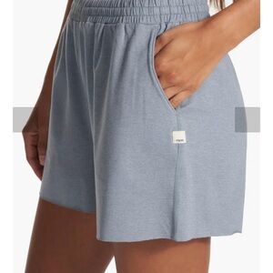 Vuori Boyfriend Short Size Small Women’s Flint Heather